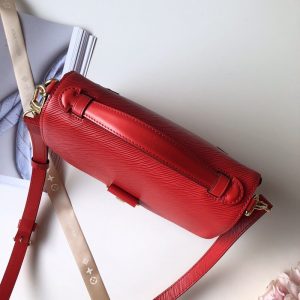 LOUIS VUITTON Boccador Bag - Image 5