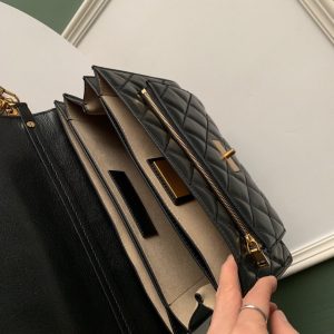 Givenchy GV3 - Image 3