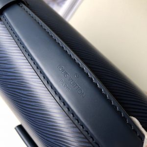 LOUIS VUITTON Boccador Bag - Image 6