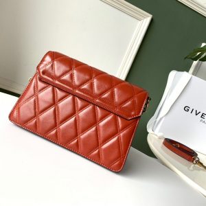 Givenchy GV3 - Image 9