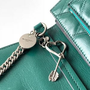 Givenchy GV3 - Image 4