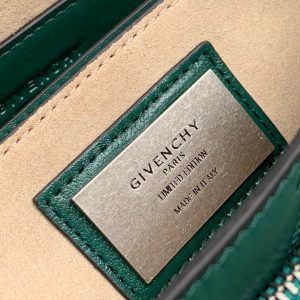 Givenchy GV3 - Image 3