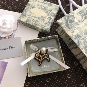 Dior Earrings - Image 8