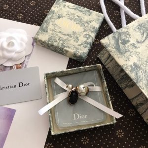 Dior Earrings - Image 7