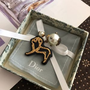 Dior Earrings - Image 5