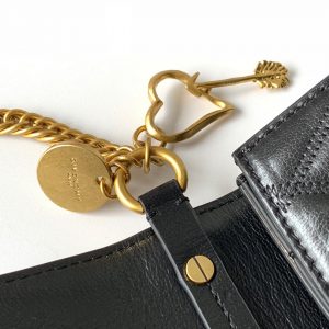 Givenchy GV3 - Image 6