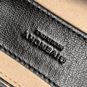 Givenchy GV3 - Image 4