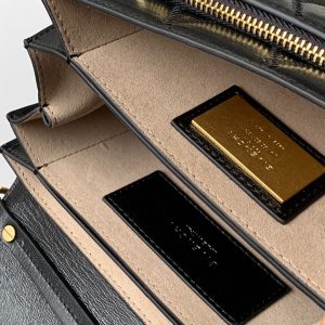 Givenchy GV3 - Image 3