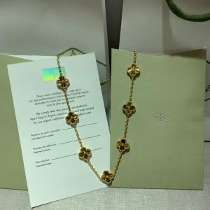 Van Cleef & Arpels Necklace - Image 8