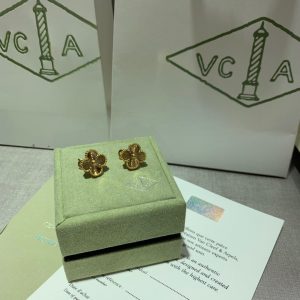 Van Cleef & Arpels Earrings - Image 5