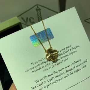 Van cleef & Arpels Necklace - Image 7