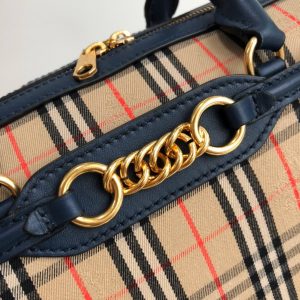 Burberry Pillow bag - Image 7