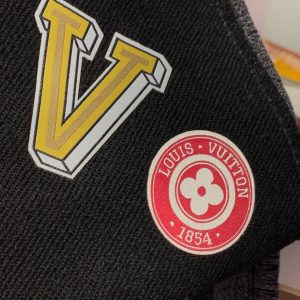 Louis Vuitton Scarf - Image 7