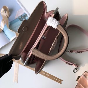 LOUIS VUITTON Astrid Bag - Image 5