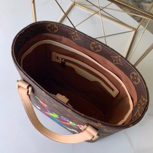 Louis Vuitton Shoulder Bag - Image 3