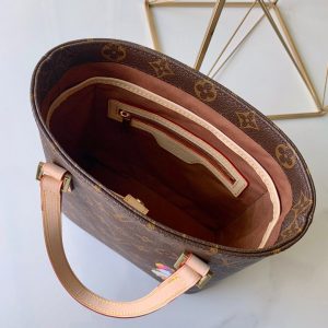 Louis Vuitton Shoulder Bag - Image 3