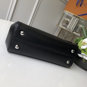 LOUIS VUITTON CLUNY MM - Image 6