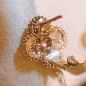 Van Cleef & Arpels Earrings - Image 3