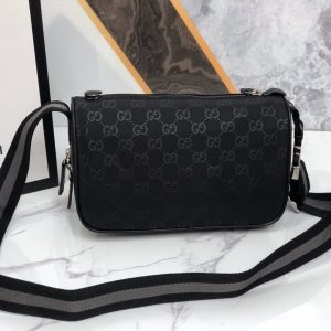 Gucci Shoulder Bags - Image 8