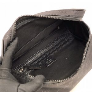 Gucci Shoulder Bags - Image 5