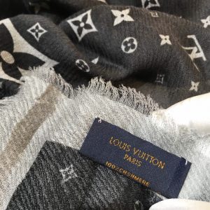 Louis Vuitton Scarf - Image 7