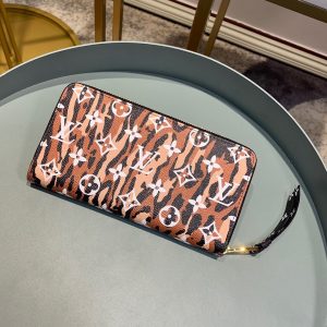 Louis Vuitton wallet - Image 9
