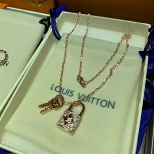 Louis Vuitton Necklace - Image 3