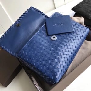BOTTEGA VENETA BABY OLIMPIA BAG - Image 6