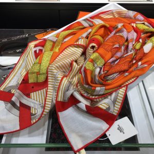 Hermès Scarf - Image 7