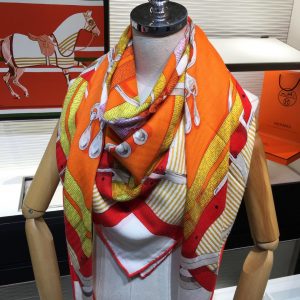 Hermès Scarf - Image 3