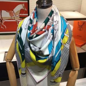 Hermès Scarf - Image 4