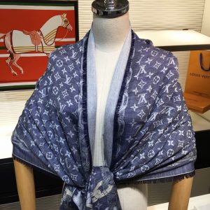 Louis Vuitton Scarf - Image 3