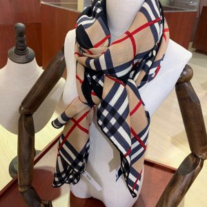 Burberry Scarf - Image 3