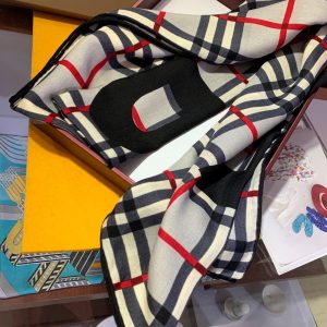 Burberry Scarf - Image 5