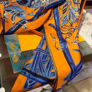 Hermès Scarf - Image 7