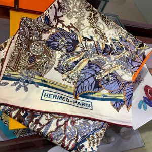 Hermès Scarf - Image 7