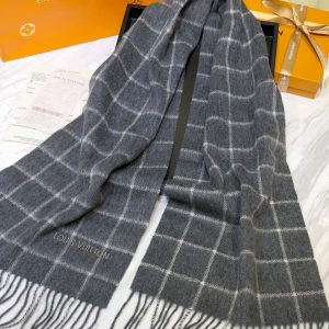 Louis Vuitton Scarf - Image 8