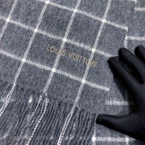 Louis Vuitton Scarf - Image 7
