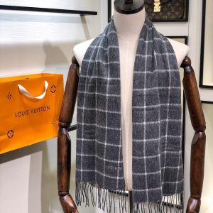 Louis Vuitton Scarf - Image 3