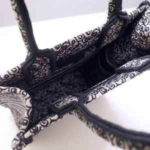 Dior Book Tote - Image 5