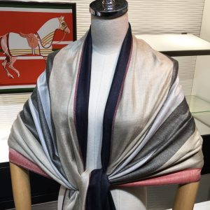 Burberry Scarf - Image 3