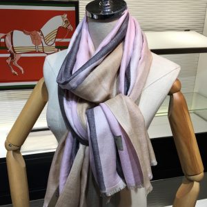 Burberry Scarf - Image 4