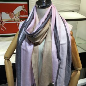 Burberry Scarf - Image 3