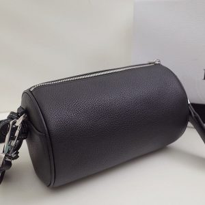 Dior Shoulder Bags - Image 5