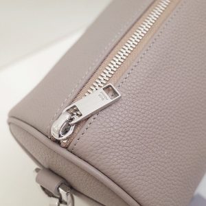 Dior Shoulder Bags - Image 8