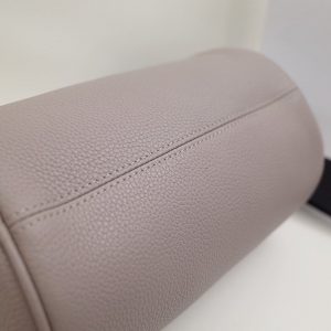 Dior Shoulder Bags - Image 4