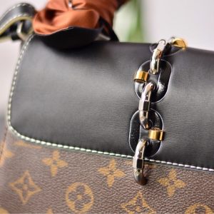 LOUIS VUITTON shoulder bag - Image 3