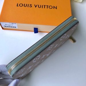 Louis Vuitton Zippy Wallet - Image 5
