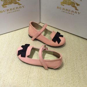 Burberry shoes - Image 3