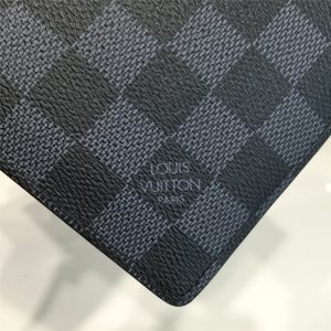LOUIS VUITTON Wallet - Image 4